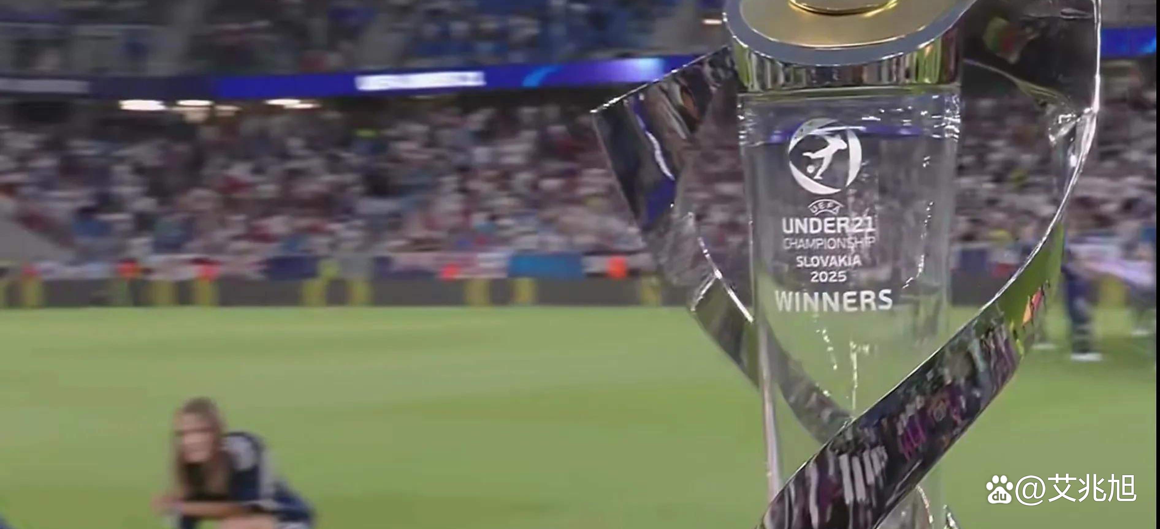 荷兰队绝杀晋级欧洲杯赛场创佳绩，势不可挡