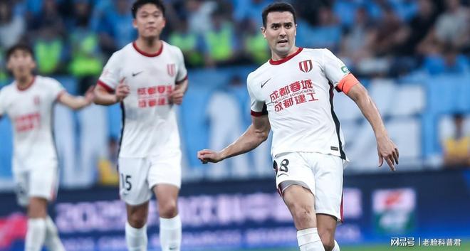 FLY血洗TL，Jankos拿下关键大龙峡谷大战成都决赛之夜，留下经典瞬间