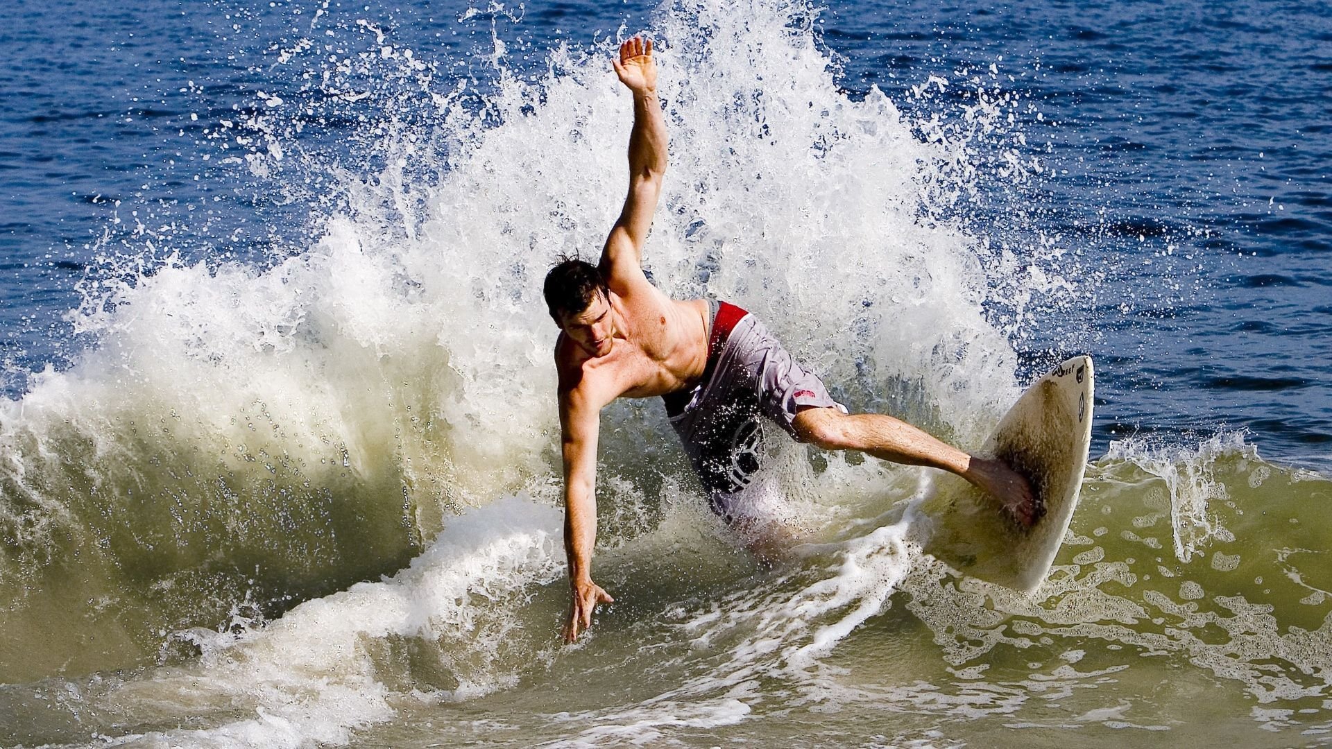 开云体育APP下载-美洲风暴席卷欧洲！美国队3-1完胜贝蒂斯，拉亚神级输出改写门卫定义